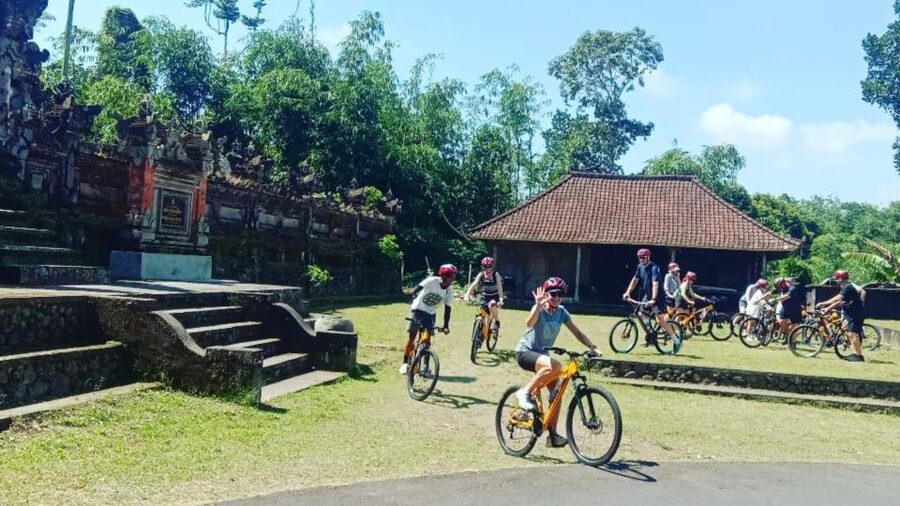 Ubud: Downhill Countryside Cycling From Kintamani - Should you book the Ubud downhill countryside cycling from Kintamani?