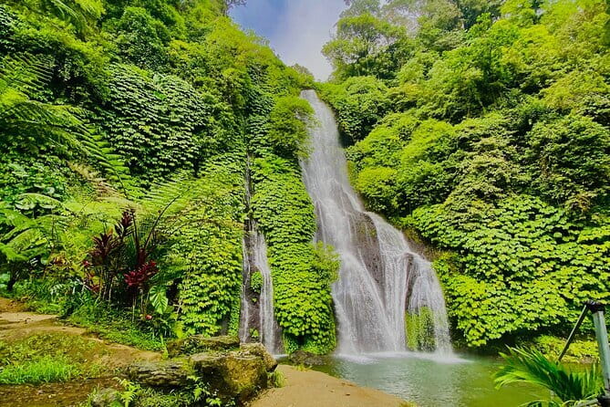 Ubud : Kintamani Downhill Cycling Tour with Lunch - Stop 1: Bayung Gede Start and the Quick Guide Briefing