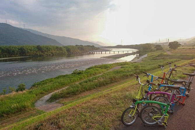Wakimachi BROMPTON Slow Cycling Tour - Wataru Coffee and the retro Odeon Theatre stop
