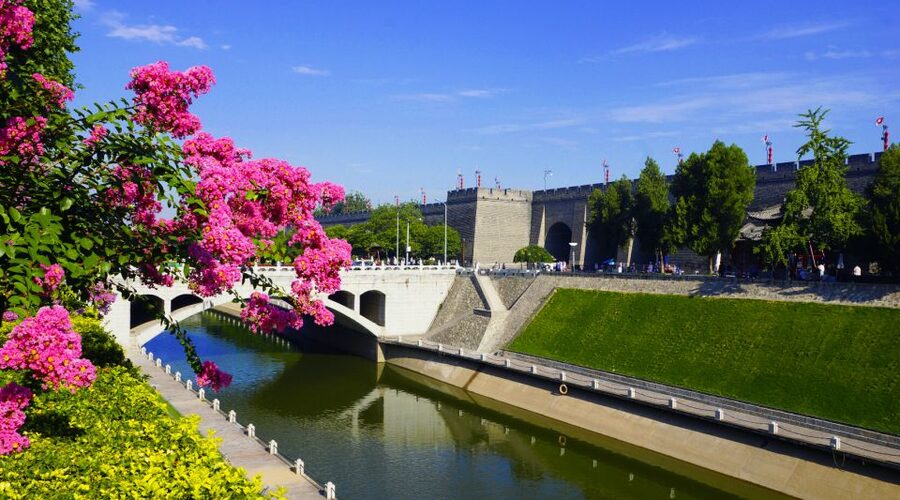 Xi'an City Wall Private Guided Tour with Cycling Option - Who Should Book This (And Who Might Skip It)