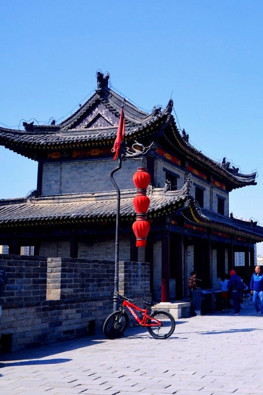 Xi'an City Wall Private Guided Tour with Cycling Option - Meeting at the Bell Tower: Getting There Without Wasting Time