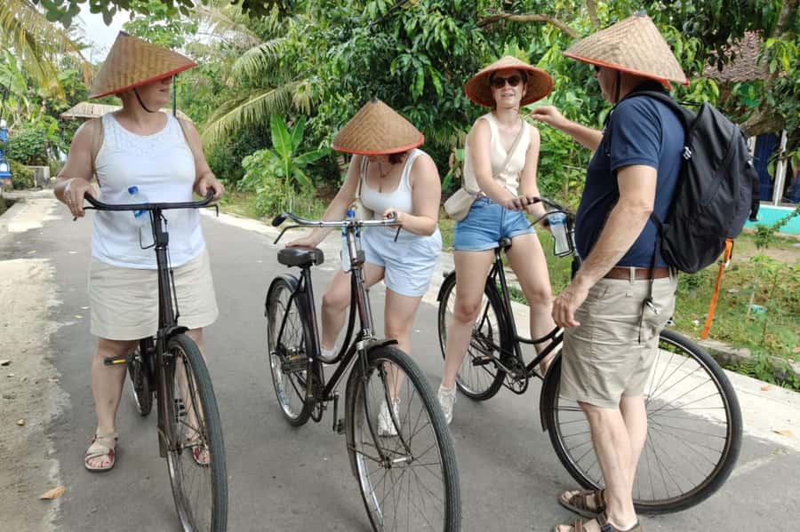 Yogyakarta: Countryside Cycling and Cooking Class Experience - A Morning Escape From Yogyakarta: Market Meet-Up and Countryside Start