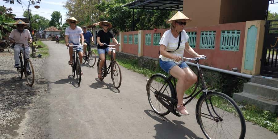 Yogyakarta: Countryside Village Cycling Tour With Guide - Emping Melinjo and the Furnace-Style Cracker Makers
