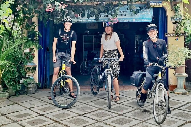 Yogyakarta Cycling Tour Around the Villages and Fish Farm - Why This Quiet Yogyakarta Ride Feels Better Than City Cycling